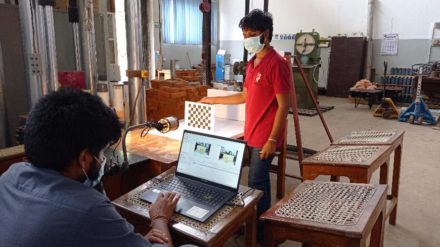 Stereo camera rig and laptop setup used for DIC image capture
